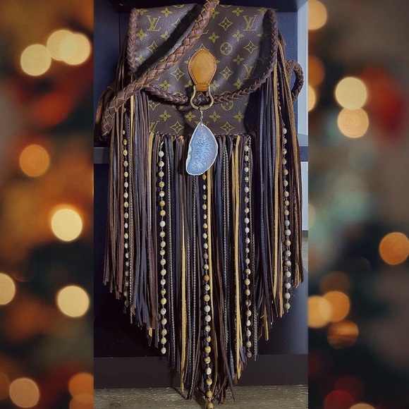 Boho Fringe Louis Vuitton - Picture 2 of 2
